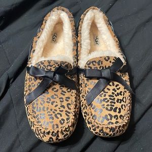 UGG Leopard Bow Moccasins Never Worn!!